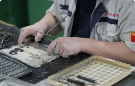 在使用壓電陶瓷系列產(chǎn)品時有什么注意事項(xiàng)？